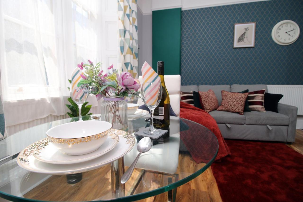 Sleek And Stylish 2 Bed In Clifton - Garden Lägenhet Bristol Exteriör bild